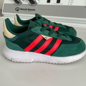 Barely used Toddler Boy’s Adidas Retropy F2 sneaker